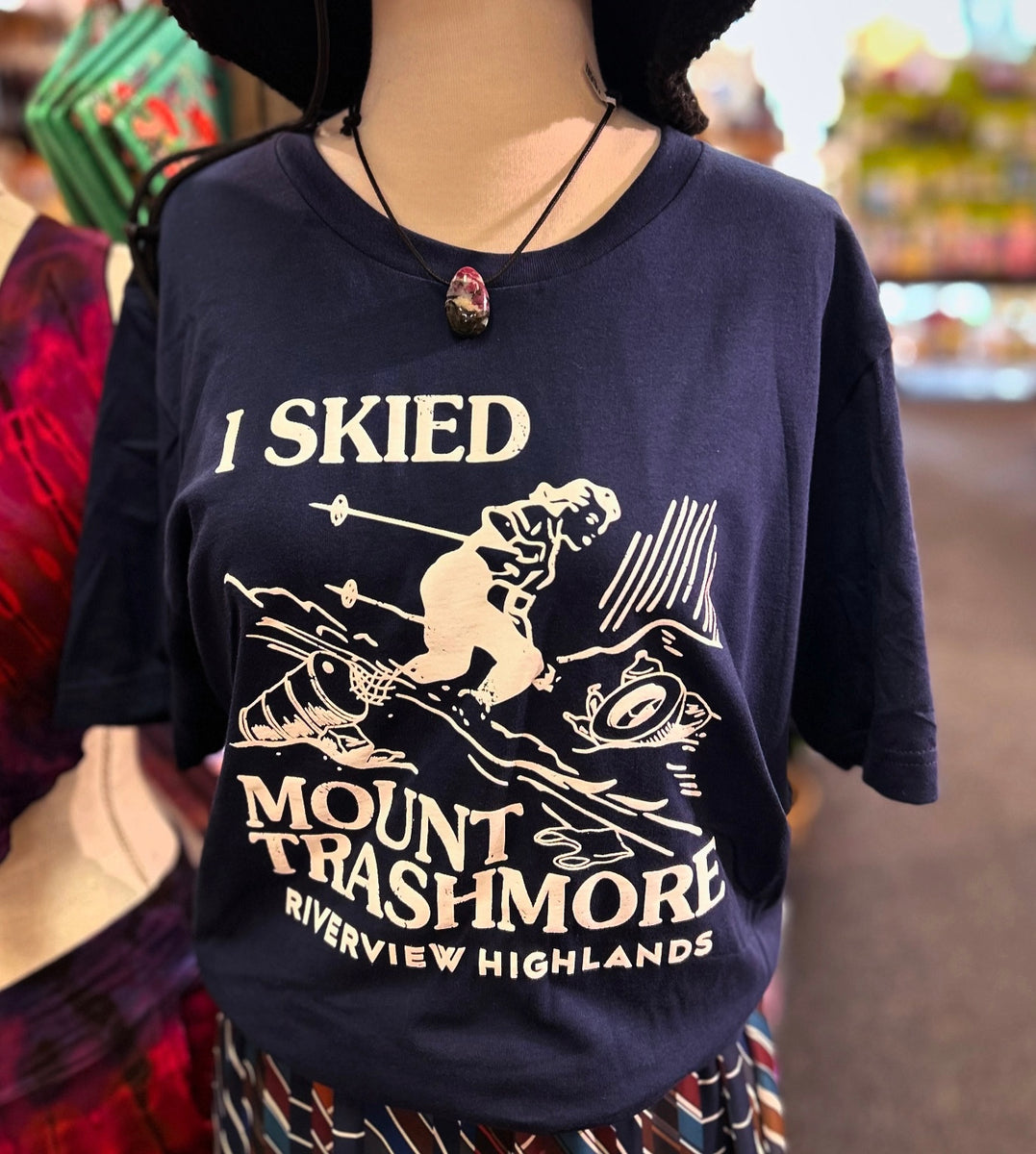 I Skied Mount Trashmore Riverview Highlands T-shirt – Glow Fish