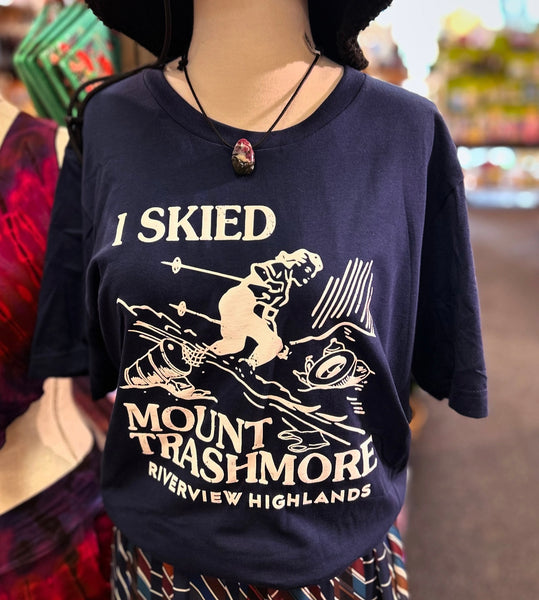 I Skied Mount Trashmore Riverview Highlands T-shirt – Glow Fish