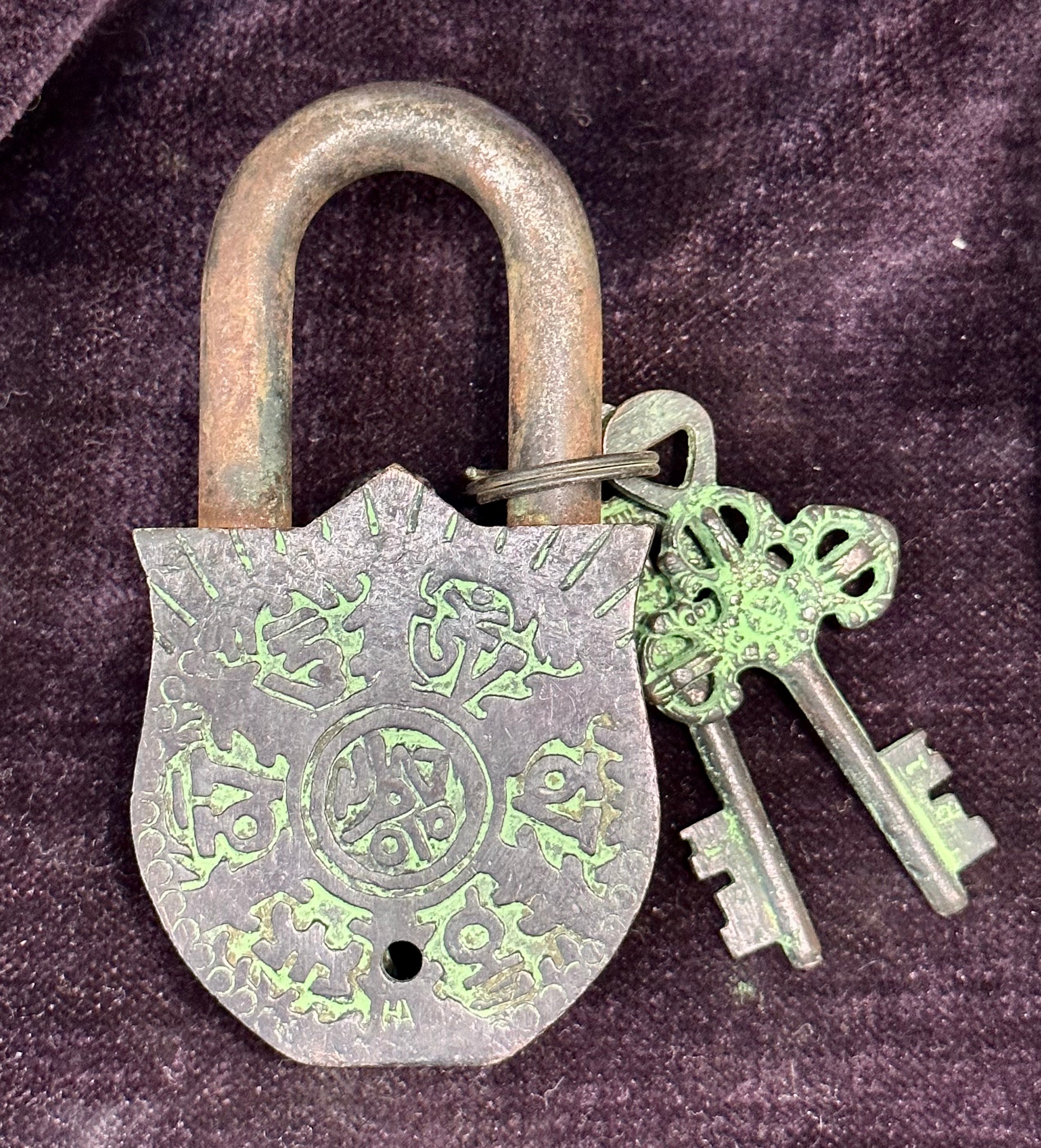 Tibetan Antiqued Brass Lock Shiva